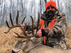 A 2021 giant!  Let Saskatchewan Big Buck Adventures show you a trip of a life-time!