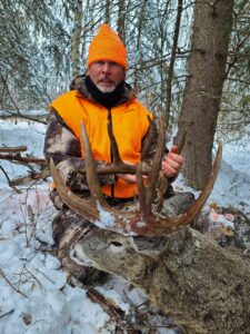 Saskatchewan Big Buck Adventures had an epic 2021 whitetail season!